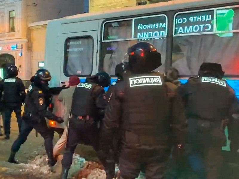 На акциях протестов 31 января задержано более 4500 человек - это рекорд за всю новейшую историю протестного движения России