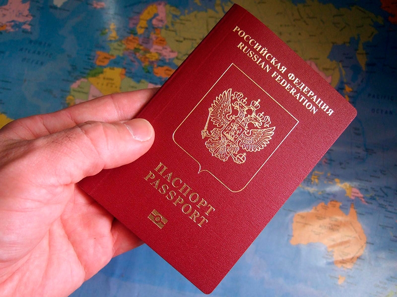 Россия попала в топ-50 в международном рейтинге лучших в мире паспортов. Россияне могут свободно посещать 116 стран (СПИСОК)