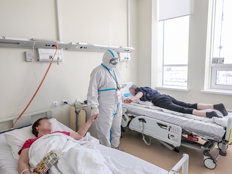 В России выявлен 23 541 новый случай коронавируса, число вылечившихся впервые с начала года превысило число заболевших