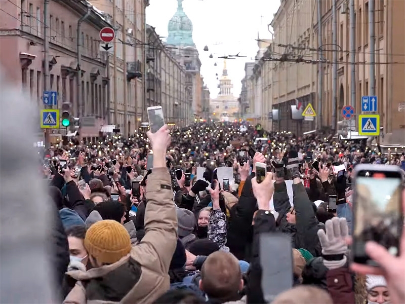 Лишенного возможности говорить инвалида в Петербурге оштрафовали за "скандирование лозунгов" на протестах 31 января