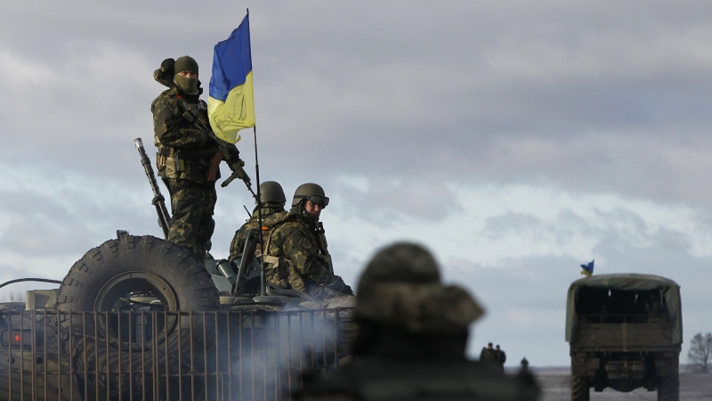 Нужен рейтинг, а не мир. Что Киев готовит в Донбассе