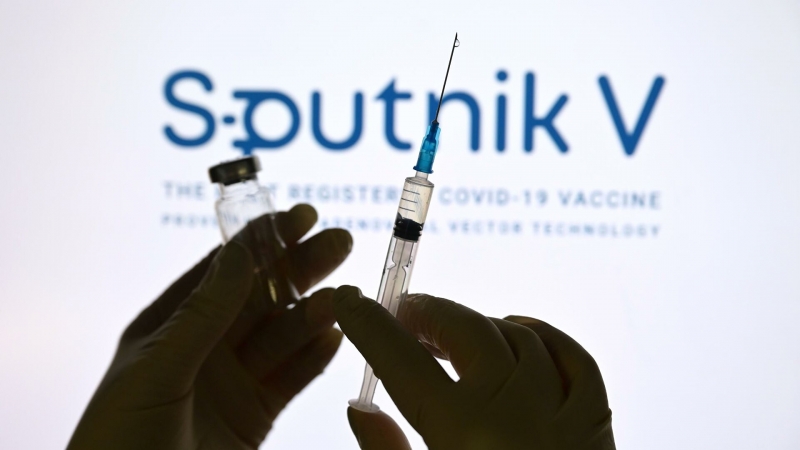 Премьер Словакии поторопил кабмин с закупкой вакцины "Спутник V"