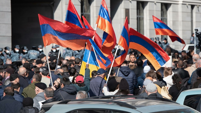 Президент Армении не утвердил отставку начальника Генштаба
