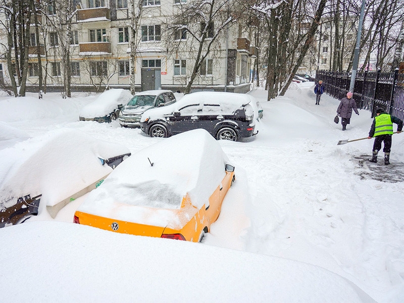 В Москве за 30 часов снегопада выпало три четверти месячной нормы осадков (ФОТО, ВИДЕО)