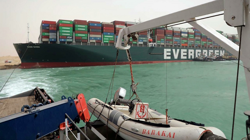 США предложили Египту помощь в разблокировке Суэцкого канала