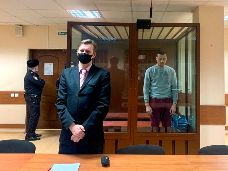 В Москве бизнесмен получил два года колонии по делу о применении насилия к нацгвардейцу на акции 23 января