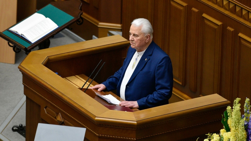 Кравчук предложил перенести переговоры по Донбассу в Польшу