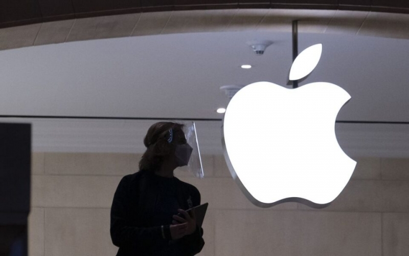 Apple снимает с продаж три свежие модели iPhone