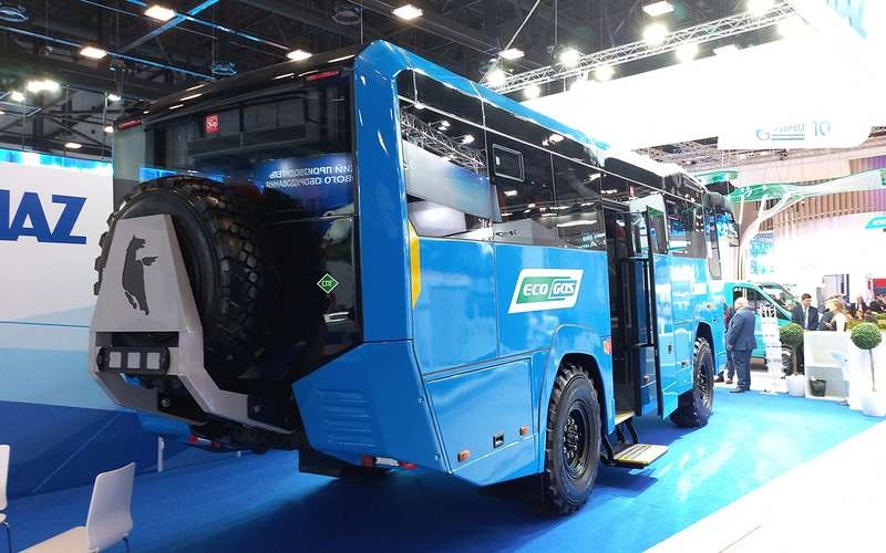КАМАЗ презентовал новый автобус-вездеход — первые фото