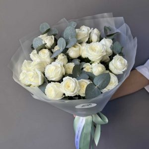 Доставка букетов цветов: прекрасный подарок в любое время и место