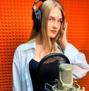 Записать песню в подарок: незабываемый сюрприз