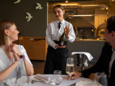 Рестораны в Санкт-Петербурге: путеводитель по гастрономической столице