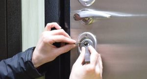 Аварийное вскрытие замков: помощь профессионалов в критической ситуации