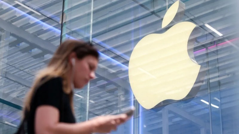 Apple прекращает поддержку приложений для отслеживания иммиграционных служб США